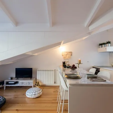 Beautiful Loft Downtown