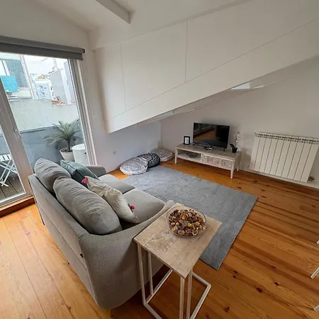 דירה Beautiful Loft Downtown פורטו